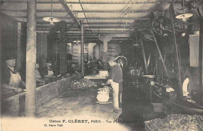 Carte postale ancienne Paris XIVe Usine F.cleret Vue D'Un Laboratoire à Paris 14e