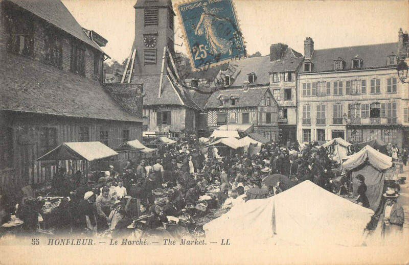 Carte postale ancienne Honfleur Le Marche à Honfleur