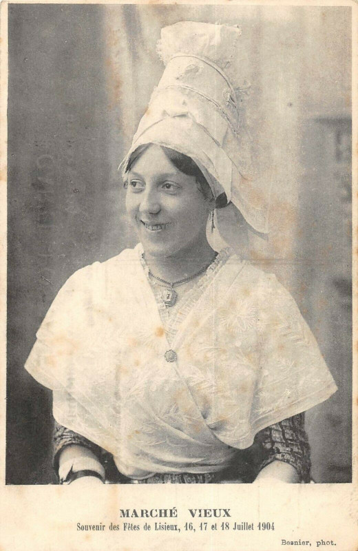 Carte postale ancienne Marche Vieux Souvenir Des Fetes De Lisieux 1904 à Vieux