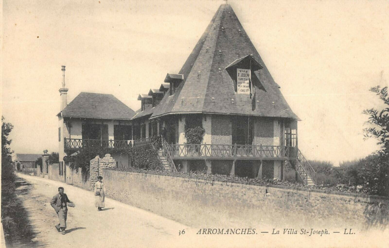 Carte postale ancienne Arromanches La Villa Saint Joseph