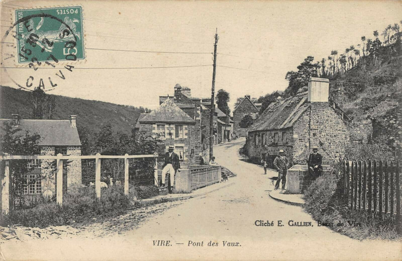 Carte postale ancienne Vire Pont Des Vaux (cliché pas courant