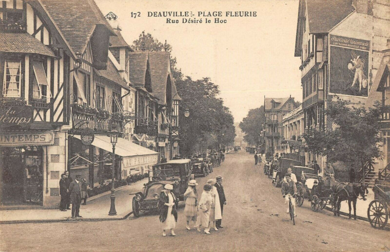 Carte postale ancienne Deauville Plage Fleurie Rue Desire Le Hoc à Deauville