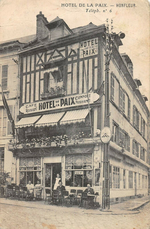 Carte postale ancienne Honfleur Hotel De La Paix à Honfleur