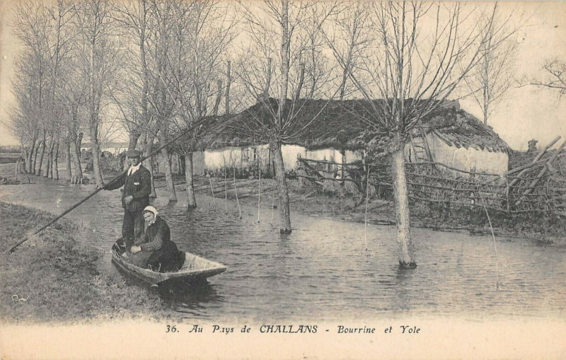 Carte postale ancienne Vendee Au Pays De Challans Bourrine Et Yole à Challans