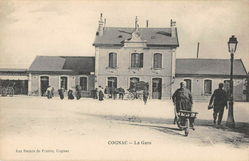 Carte postale ancienne Cognac La Gare à Cognac