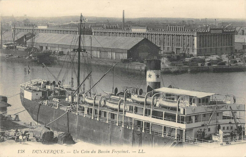 Carte postale ancienne Dunkerque Un Coin Du Bassin Freycinet à Dunkerque