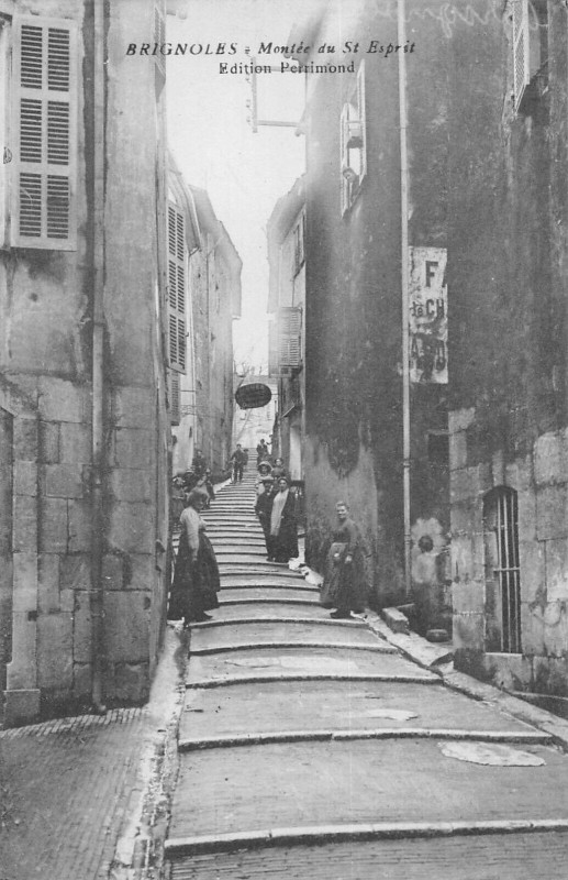 Carte postale ancienne Brignoles Montee Du Saint Esprit à Brignoles