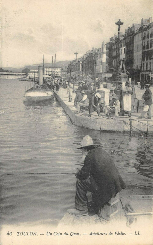 Carte postale ancienne Toulon Un Coin Du Quai Amateur De Peche à Toulon