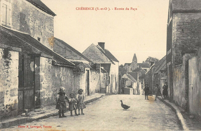 Carte postale ancienne Cherence Entree Du Pays à Chérence