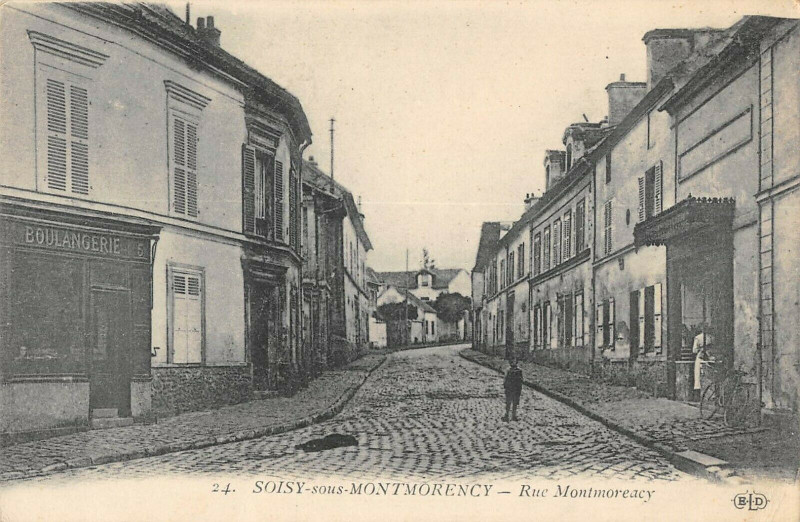 Carte postale ancienne Soisy Sous Montmorency Rue Montmorency à Montmorency