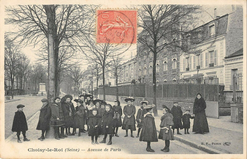 Carte postale ancienne Choisy Le Roi Avenue De Paris à Choisy-le-Roi