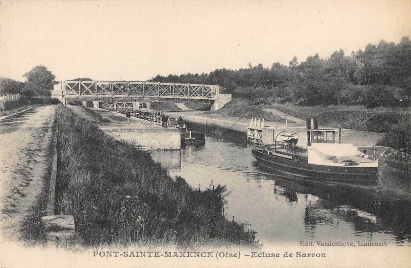 Carte postale ancienne Pont Sainte Maxence Ecluse De Sarron à Pont-Sainte-Maxence