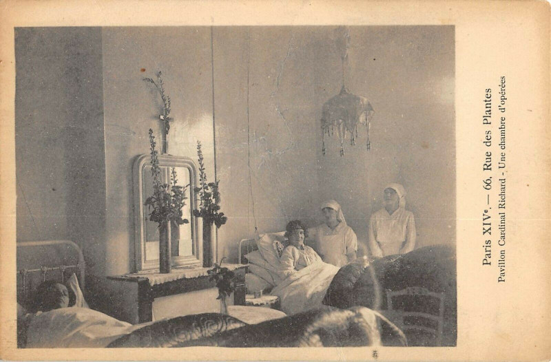 Carte postale ancienne Paris XIVe Rue Des Plantes Pavillon Cardinal Richard Une Chambre D'Operes à Paris 14e