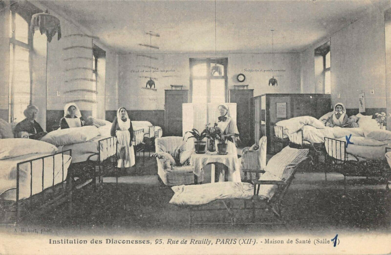 Carte postale ancienne Paris XIIe Institution Des Diaconeses Rue De Reuilly Maison Sante Salle 1 à Paris 12e