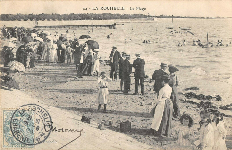 Carte postale ancienne La Rochelle La Plage à La Rochelle