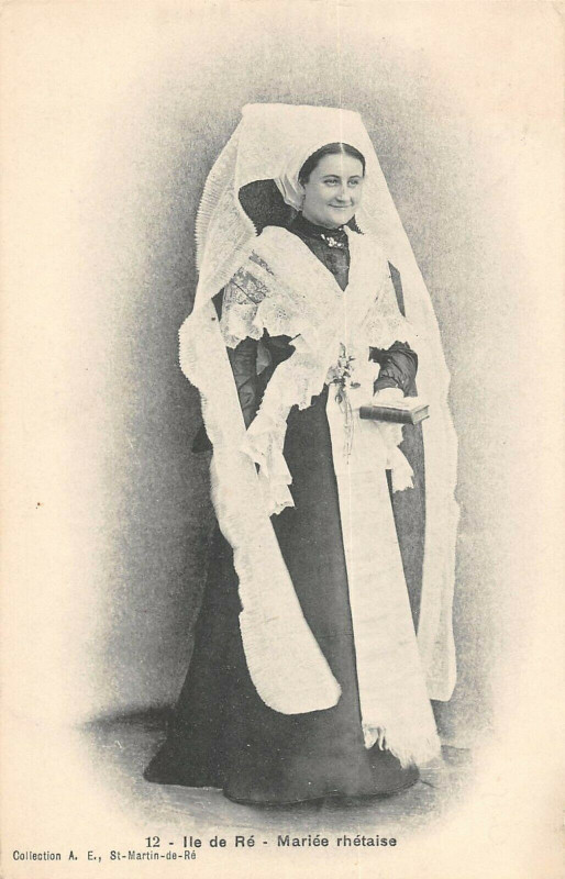 Carte postale ancienne Ile De Re Mariee Rhetaise