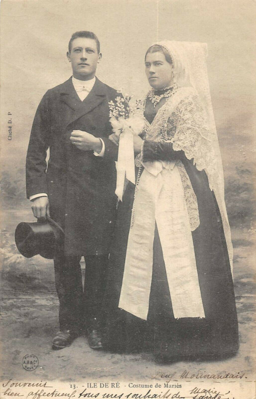 Carte postale ancienne Ile De Re Costume De Maries