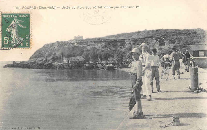Carte postale ancienne Fouras Jetee Du Port Sud Ou Fut Embarque Napoleon 1ER à Fouras