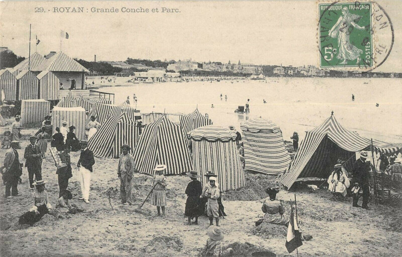 Carte postale ancienne Royan Grande Conche Et  Port à Royan