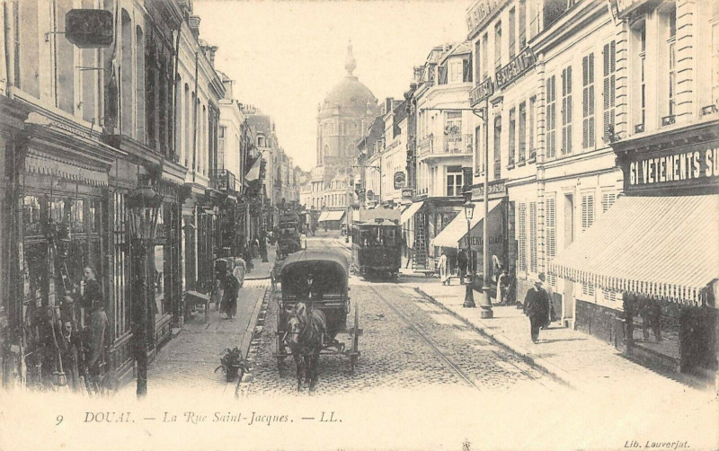 Carte postale ancienne Douai La Rue Saint Jacques à Douai