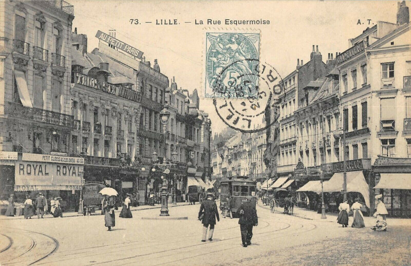 Carte postale ancienne Lille La Rue Esquermoise à Lille