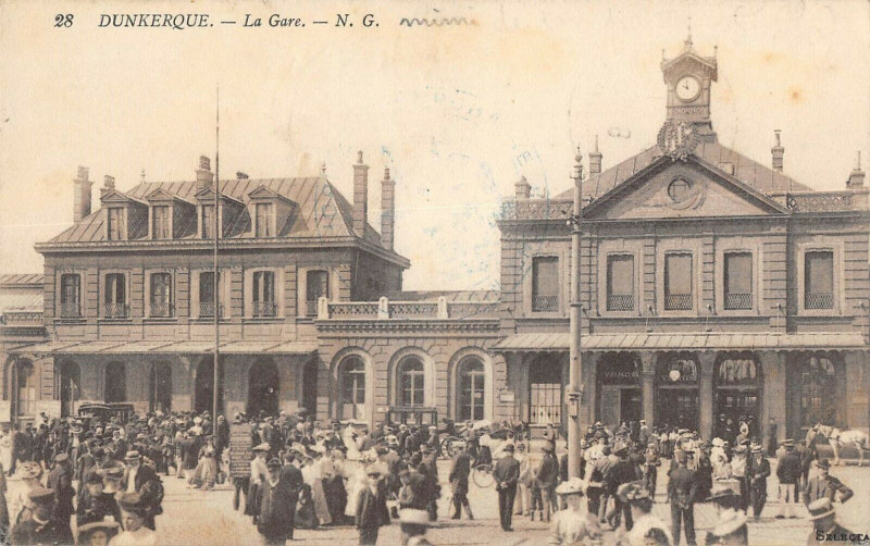Carte postale ancienne Dunkerque La Gare à Dunkerque
