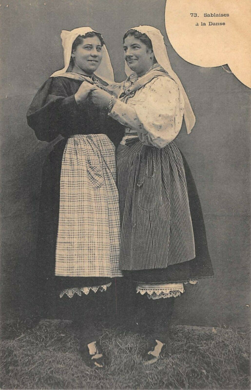 Carte postale ancienne Sablaises A La Danse
