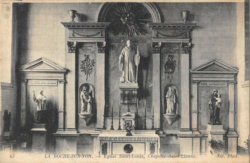 Carte postale ancienne La Roche Sur Yon Eglise Saint Louis Chapelle Saint-Lienne à La Roche-sur-Yon