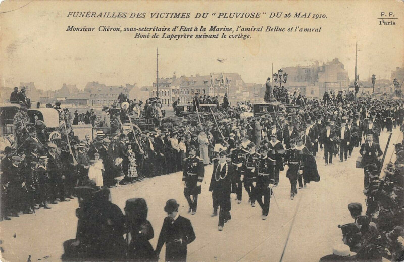 Carte postale ancienne Toulon Funerailles Victimes Du Pluviose Monsieur Cheron à Toulon