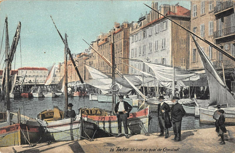 Carte postale ancienne Toulon Un Coin Du Quai De Cronstadt à Toulon