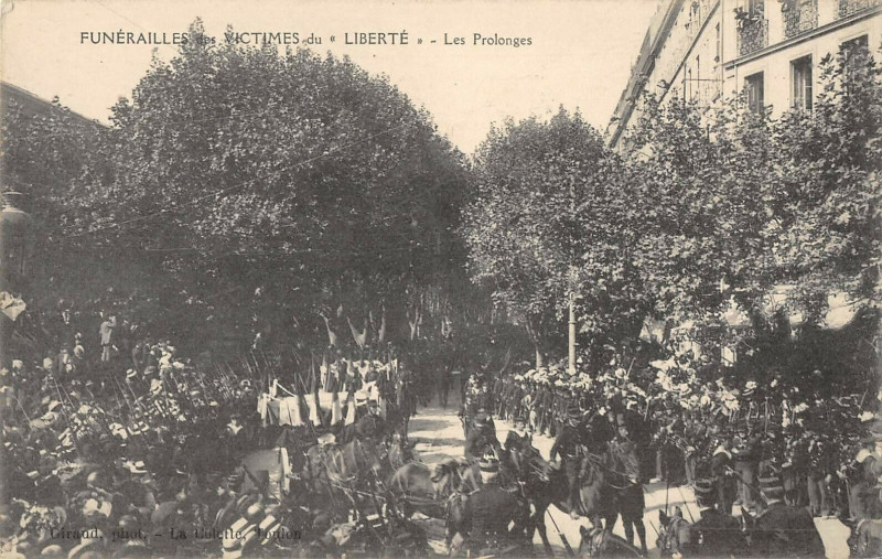 Carte postale ancienne Catastrophe Du Liberte Les Prolonges