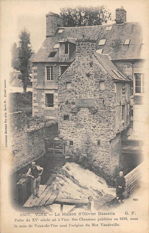 Carte postale ancienne Vire La Maison D'Olivier Basselin
