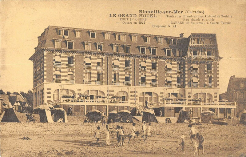 Carte postale ancienne Blonville Sur Mer Le Grand Hotel à Blonville-sur-Mer