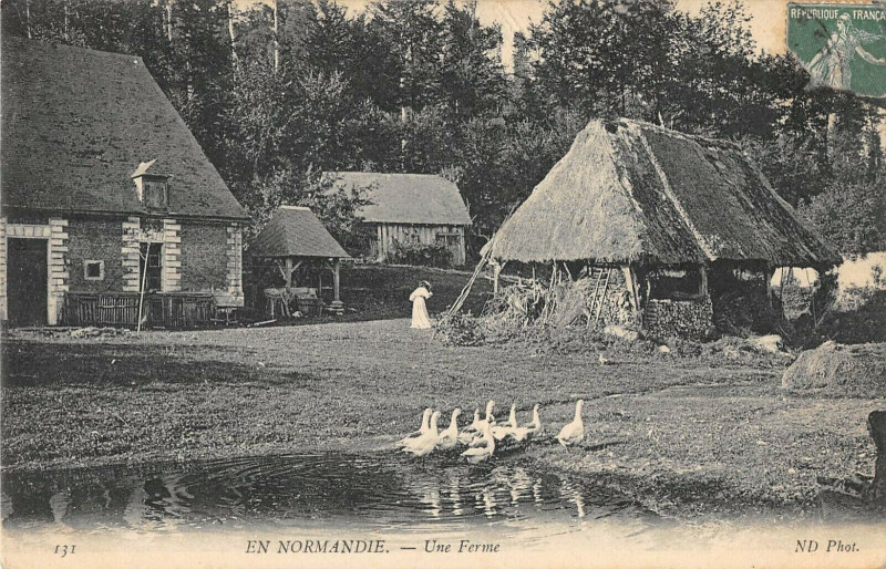 Carte postale ancienne En Normandie Une Ferme