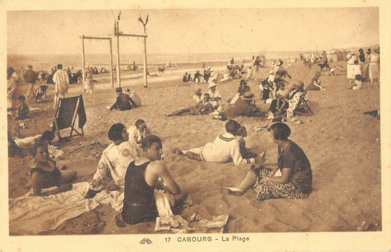 Carte postale ancienne Cabourg La Plage à Cabourg