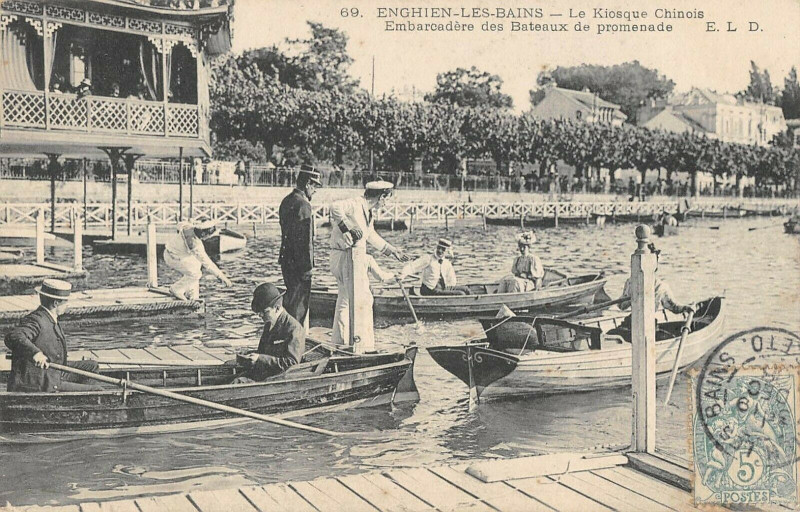 Carte postale ancienne Enghien Les Bains Le Kiosque Chinois Embarcadere Des Bateaux De Promenade à Enghien-les-Bains
