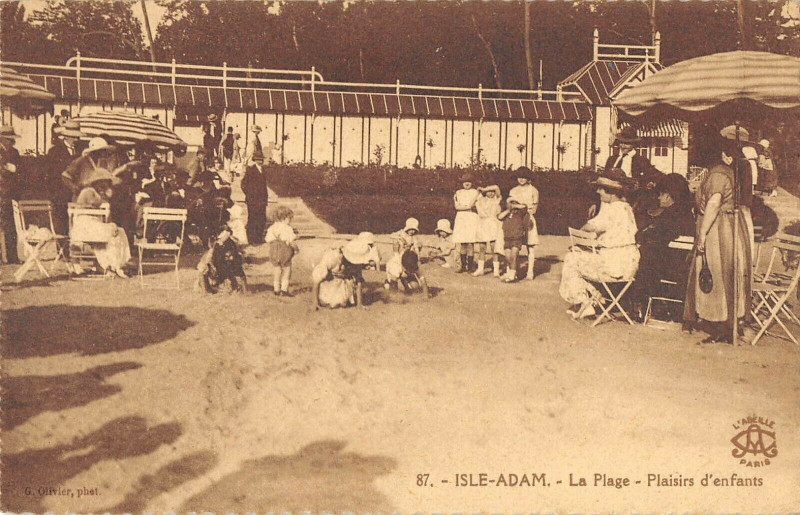Carte postale ancienne Isle Adam La Plage Plaisirs D'Enfants