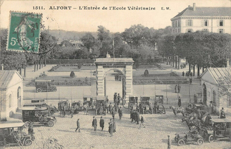 Carte postale ancienne Alfort L'Entree De L'Ecole Veterinaire