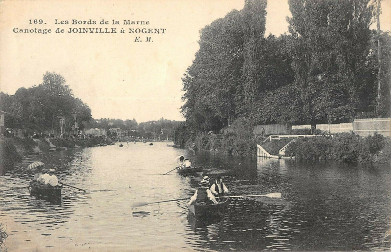 Carte postale ancienne Canotage De Joinville A Nogent