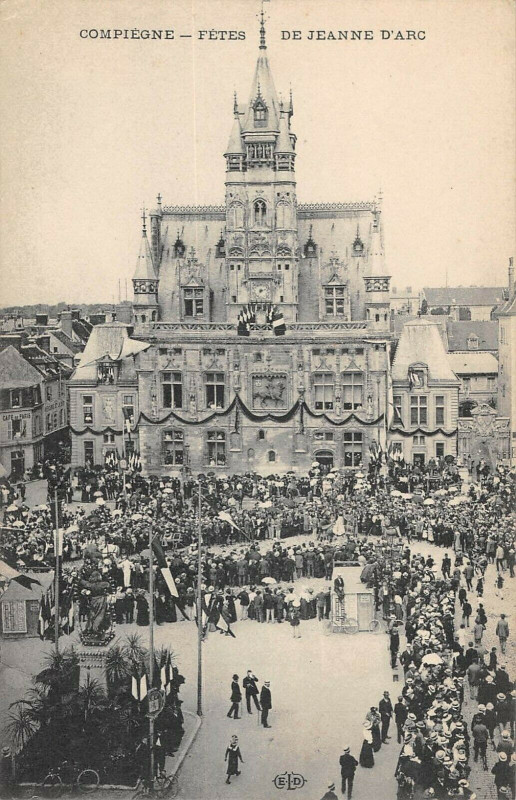 Carte postale ancienne Compiegne Fetes De Jeanne D'Arc à Compiègne