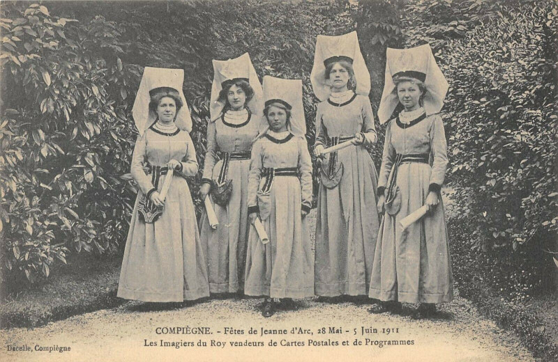 Carte postale ancienne Compiegne Fetes De Jeanne Les Imagiers Du Roy Vendeurs De Cartes Postales à Compiègne
