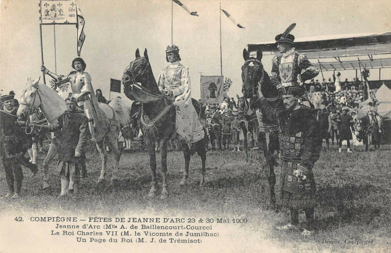 Carte postale ancienne Compiegne Fetes De Jeanne D'Arc Un Page Du Roi à Compiègne