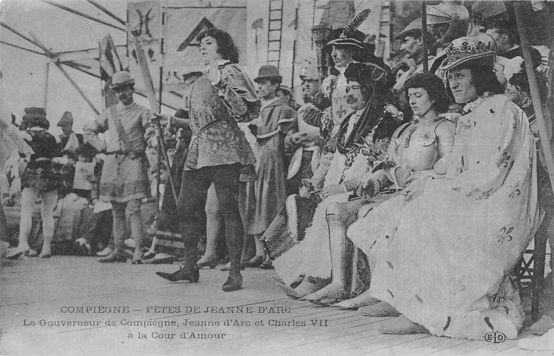 Carte postale ancienne Compiegne Fetes De Jeanne D'Arc Le Gouverneur à Compiègne