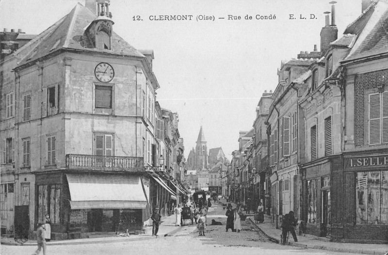Carte postale ancienne Clermont Rue De Conde à Clermont