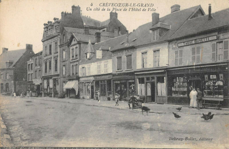 Carte postale ancienne Crevecoeur Le Grand Un Cote De La Place De L'Hotel De Ville à Ville