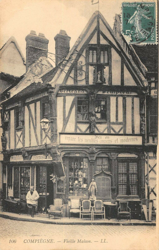 Carte postale ancienne Compiegne Vieilel Maison à Compiègne