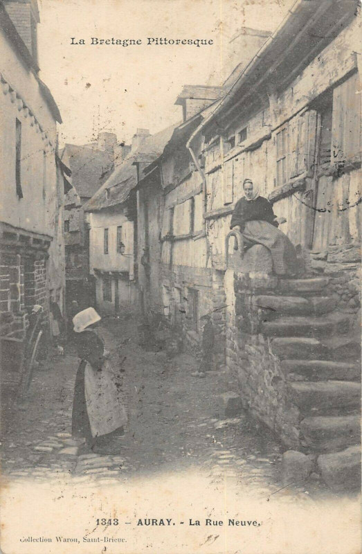 Carte postale ancienne Auray La Rue Neuve à Auray