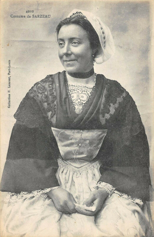 Carte postale ancienne Costume De Sarzeau à Sarzeau