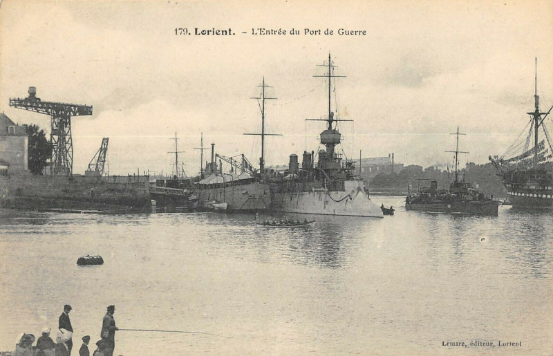 Carte postale ancienne Lorient Entree Du Port De Guerre à Lorient