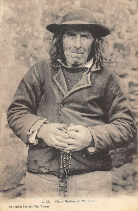 Carte postale ancienne Un Vieux Breton Du Morbihan